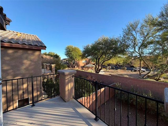 7473 Glorious Sun Drive, Las Vegas, NV 89178