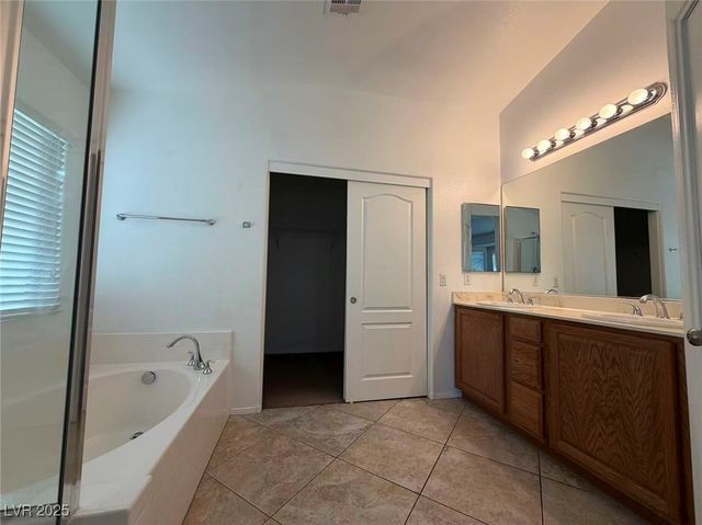 7473 Glorious Sun Drive, Las Vegas, NV 89178