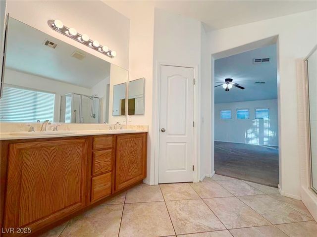 7473 Glorious Sun Drive, Las Vegas, NV 89178