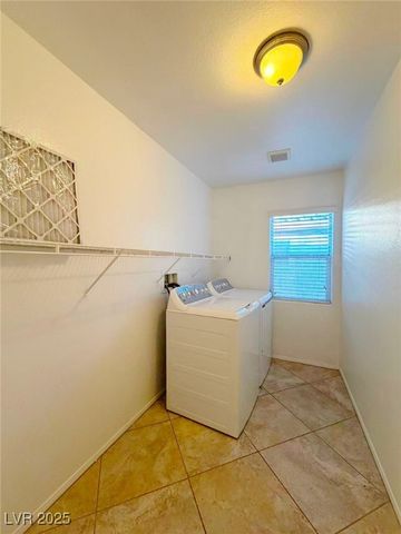 7473 Glorious Sun Drive, Las Vegas, NV 89178