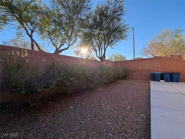 7473 Glorious Sun Drive, Las Vegas, NV 89178