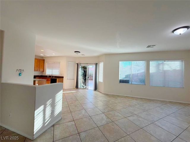 7473 Glorious Sun Drive, Las Vegas, NV 89178