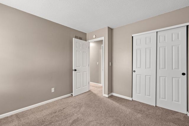 2623 W 61st Street, Davenport, IA 52806