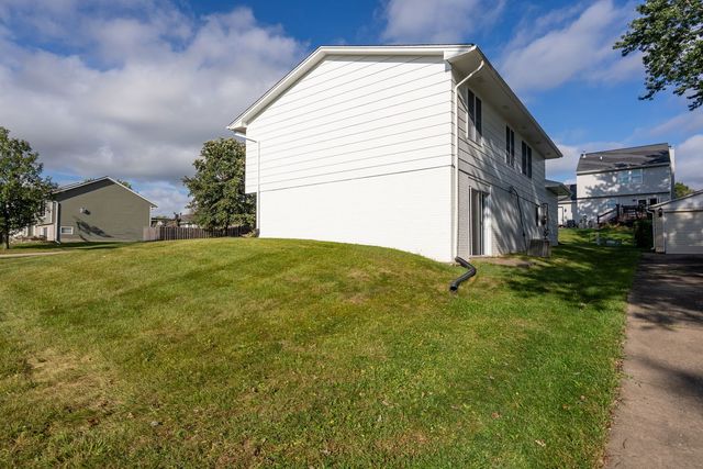 2623 W 61st Street, Davenport, IA 52806