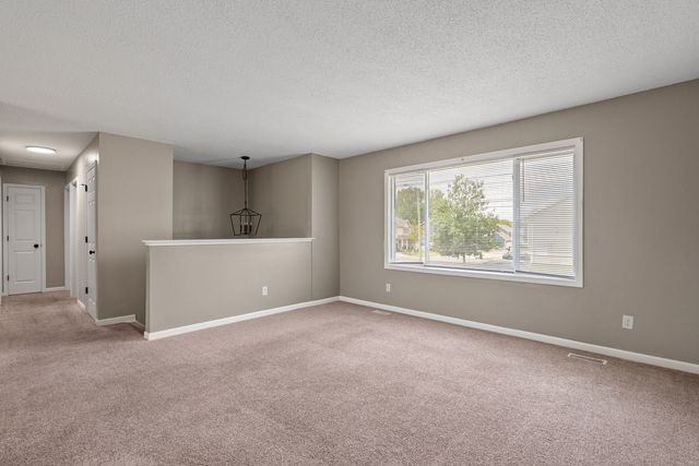 2623 W 61st Street, Davenport, IA 52806
