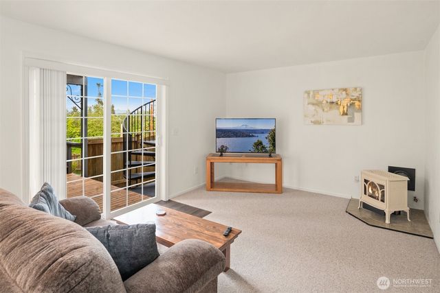 51 Lucky Lane, Camano Island, WA 98282