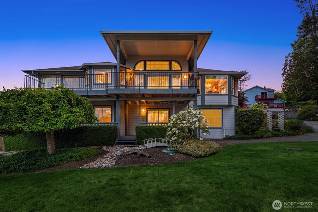 51 Lucky Lane, Camano Island, WA 98282