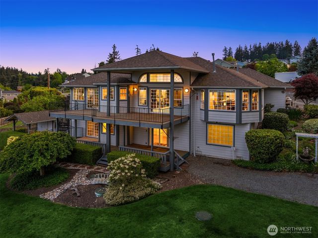 51 Lucky Lane, Camano Island, WA 98282