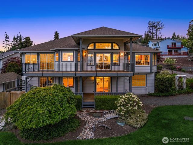 51 Lucky Lane, Camano Island, WA 98282