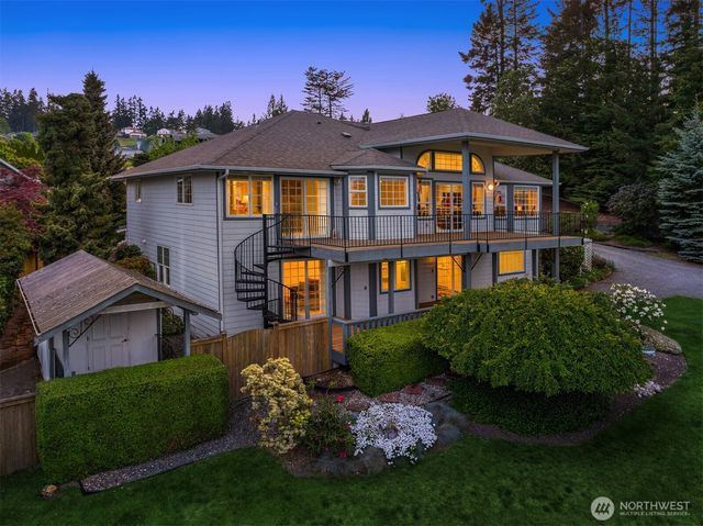 51 Lucky Lane, Camano Island, WA 98282