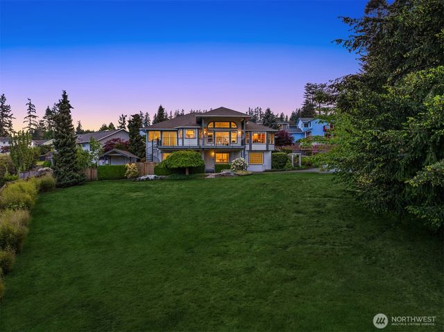 51 Lucky Lane, Camano Island, WA 98282