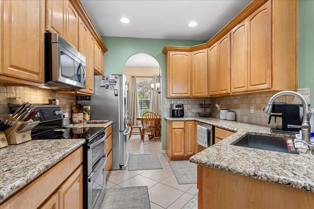 31518 NUTMEG AVENUE, Eustis, FL 32736