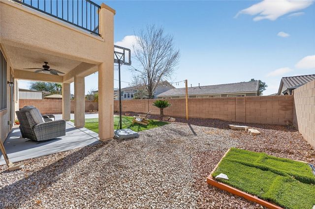 1929 Gentle Bluff Court, North Las Vegas, NV 89084