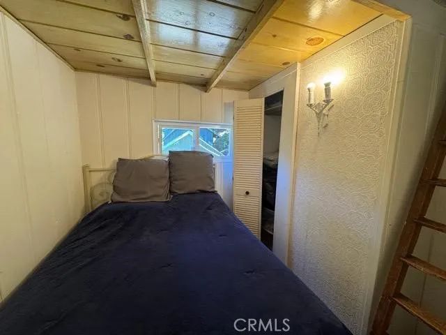 455 Blue Jay Canyon, Blue Jay, CA 92317