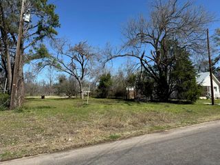 0 E 6th ST, Elgin, TX 78624