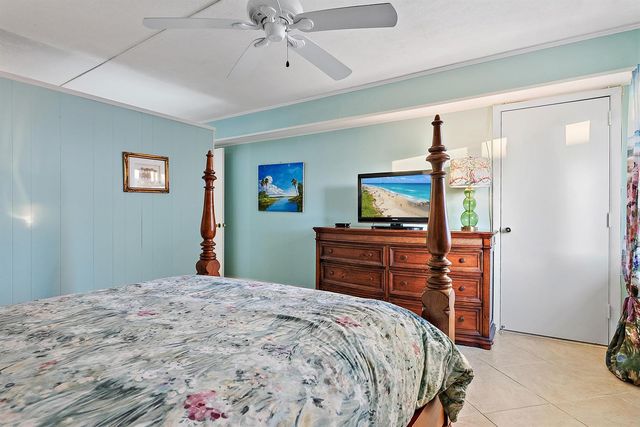 1561 NE 12th Terrace C14, Jensen Beach, FL 34957