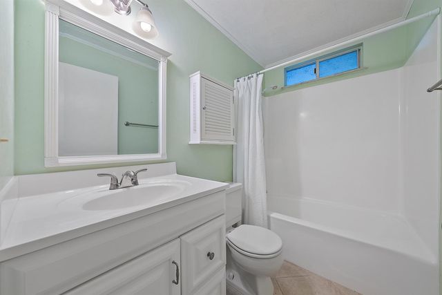 1561 NE 12th Terrace C14, Jensen Beach, FL 34957
