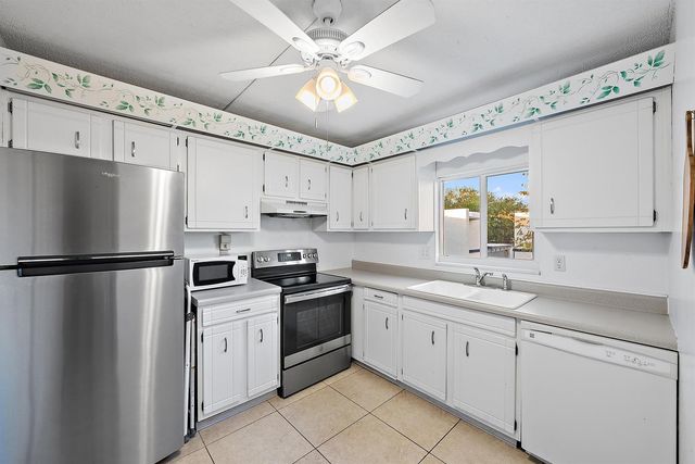 1561 NE 12th Terrace C14, Jensen Beach, FL 34957