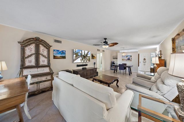 1561 NE 12th Terrace C14, Jensen Beach, FL 34957