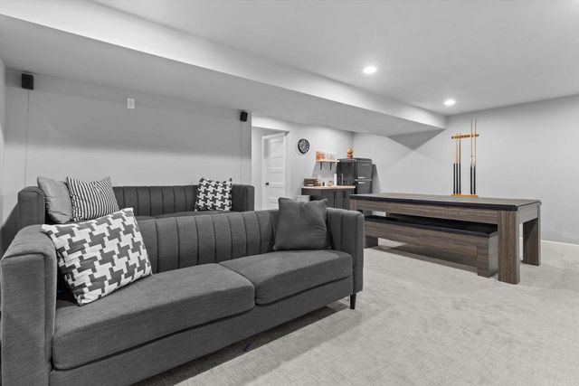 734 Alder Way, Sun Prairie, WI 53590