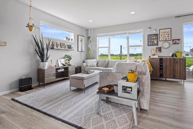734 Alder Way, Sun Prairie, WI 53590