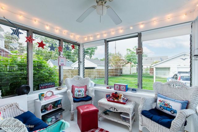 609 Wallace Ave, Louisville, KY 40205