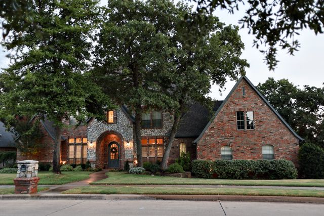 2312 Bridgewood Drive, Keller, TX 76262