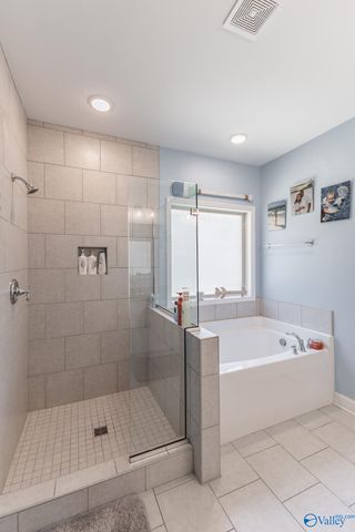 608 Magnolia Cove Lane SW, Hartselle, AL 35640