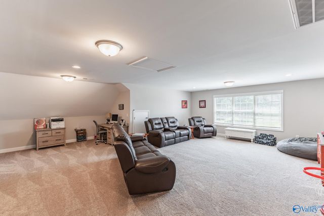 608 Magnolia Cove Lane SW, Hartselle, AL 35640