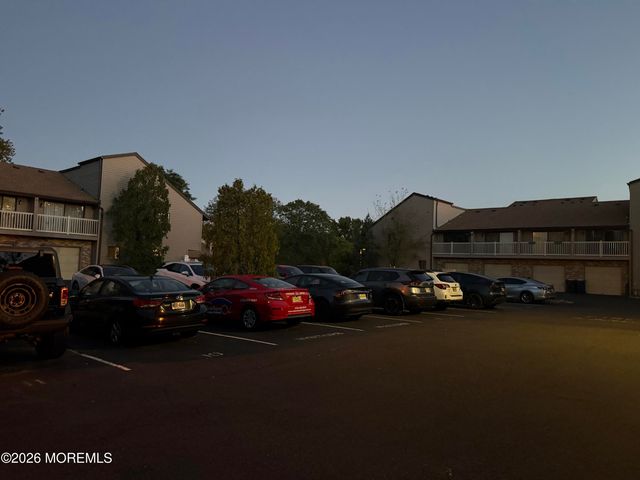 9 Cotswold Circle 809, Ocean Twp, NJ 07712