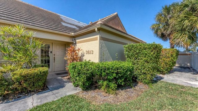 3613 57TH AVENUE DRIVE W 3613, Bradenton, FL 34210