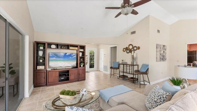 3613 57TH AVENUE DRIVE W 3613, Bradenton, FL 34210