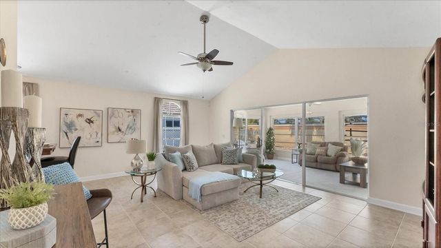 3613 57TH AVENUE DRIVE W 3613, Bradenton, FL 34210