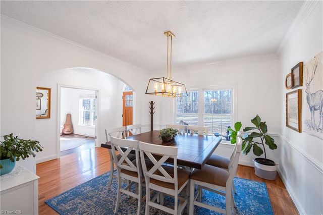 360 Sunset Road, Clemmons, NC 27012