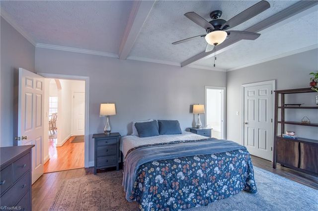 360 Sunset Road, Clemmons, NC 27012