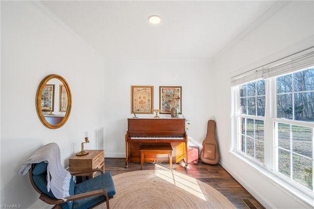 360 Sunset Road, Clemmons, NC 27012