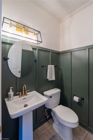 360 Sunset Road, Clemmons, NC 27012