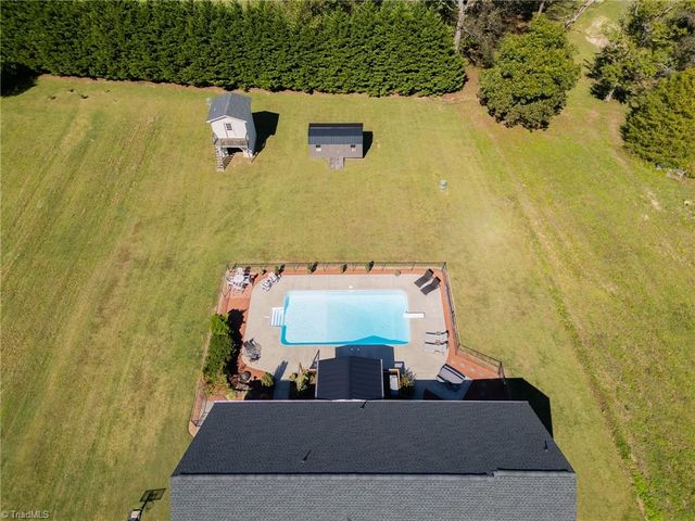 360 Sunset Road, Clemmons, NC 27012