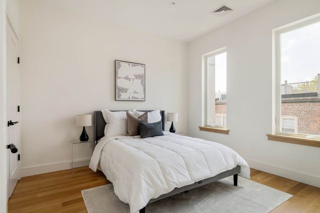 58 Kent U403, Brookline, MA 02445
