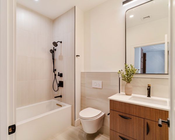 58 Kent U403, Brookline, MA 02445