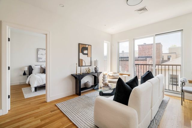58 Kent U403, Brookline, MA 02445