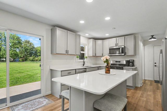 15219 Kerlin Drive, Granger, IN 46530