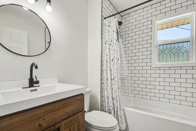 15219 Kerlin Drive, Granger, IN 46530
