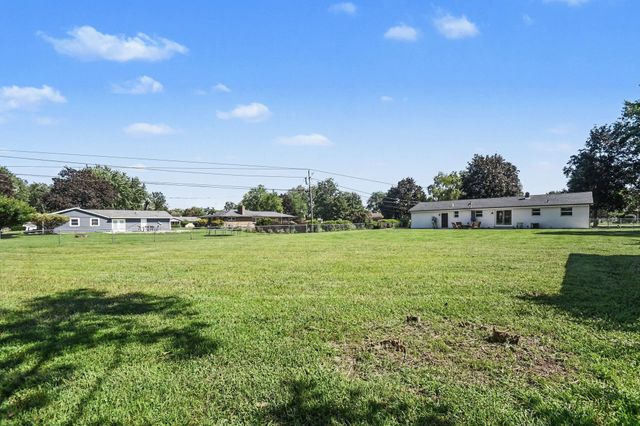 15219 Kerlin Drive, Granger, IN 46530