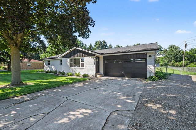 15219 Kerlin Drive, Granger, IN 46530