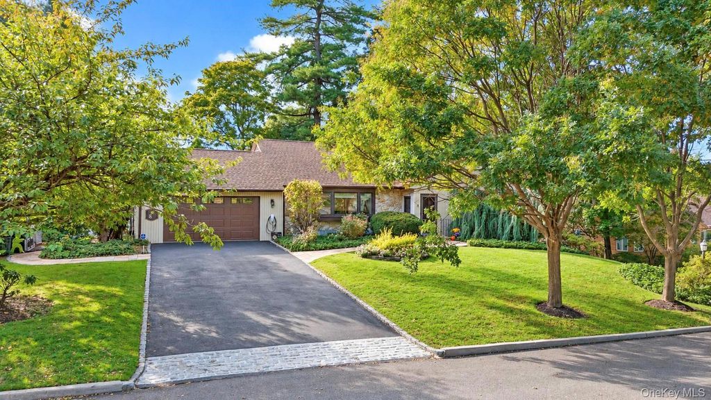 8 Rivers Drive, Great Neck, NY 11020 — exterior
