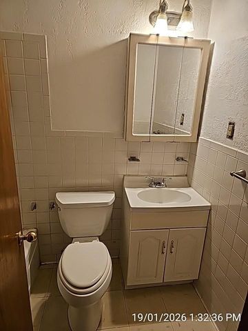 704 NW 57th St, Lawton, OK 73505