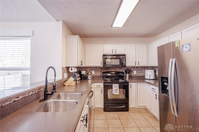 2415 Sunflower Drive, Miami Twp, OH 45342