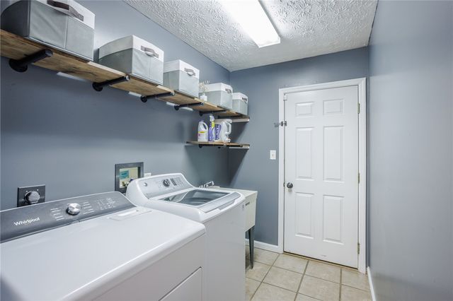 2415 Sunflower Drive, Miami Twp, OH 45342