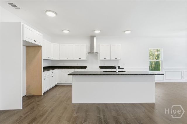 124 Wright Street, Savannah, GA 31408